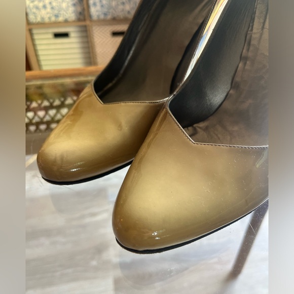 Green ombré Stuart Weitzman pumps size 10 - Picture 4 of 14